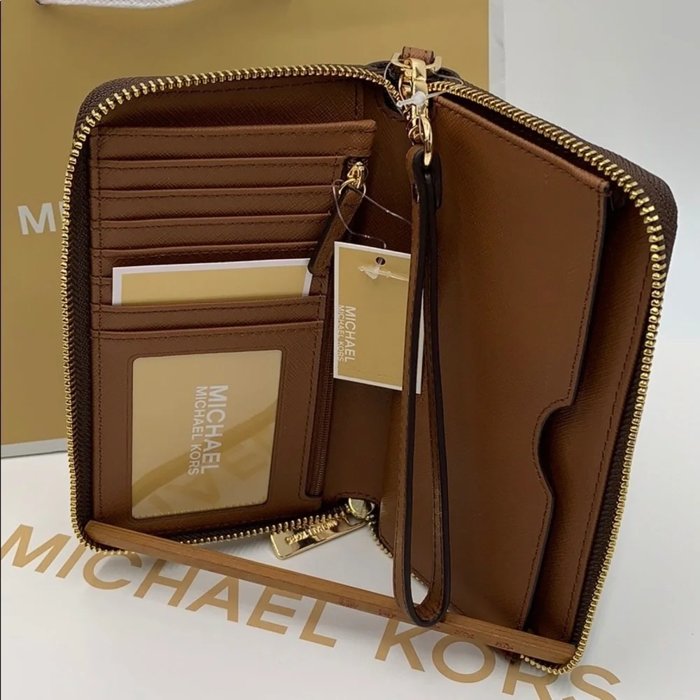 Michael Kors Jet Set Travel Phone Wallet Wristlet
